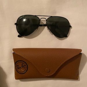 Black polarized ray bans